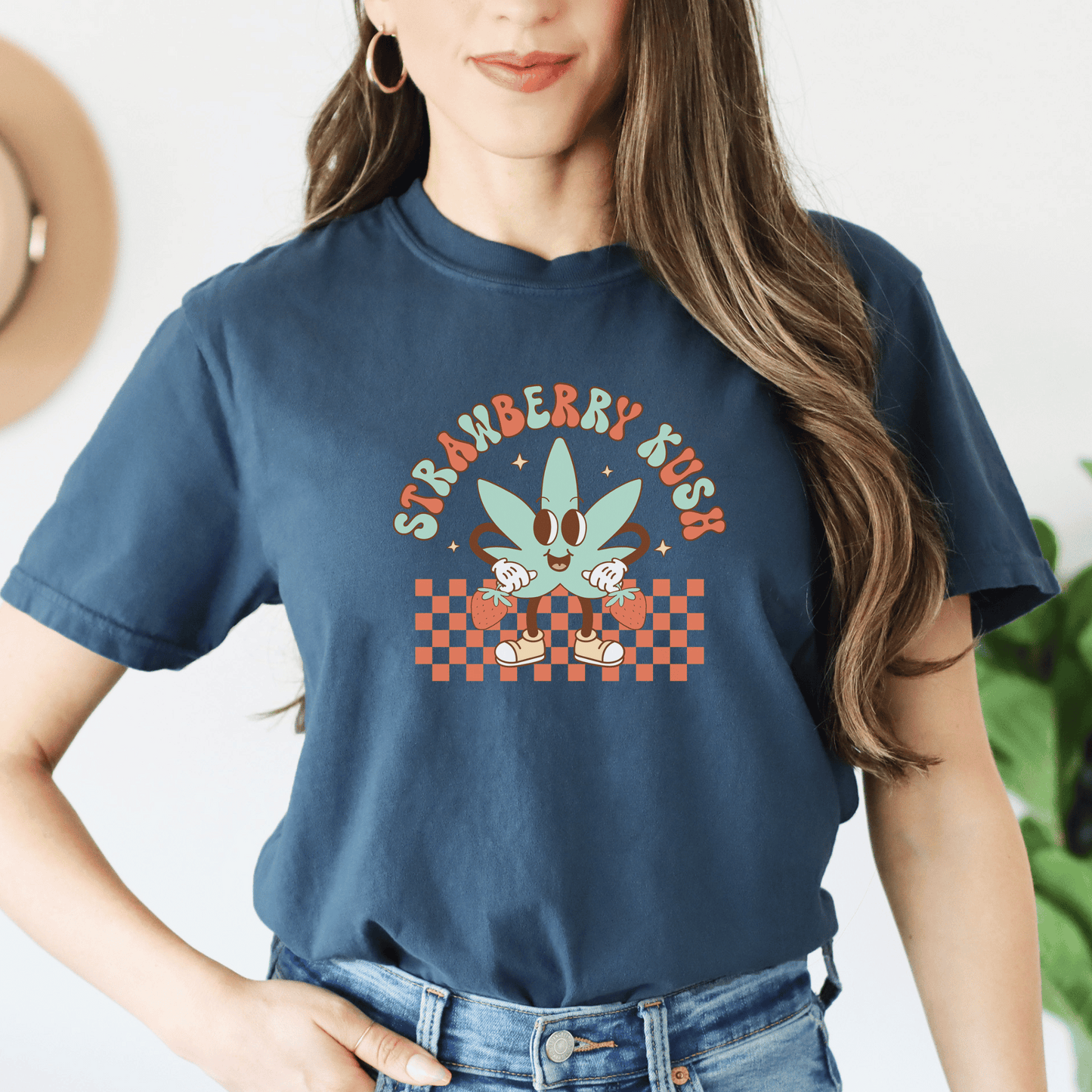 Strawberry Kush Cannabis Leaf Shirt: Vibrant Comfort Colors for Weed Enthusiasts Unisex Garment-Dyed